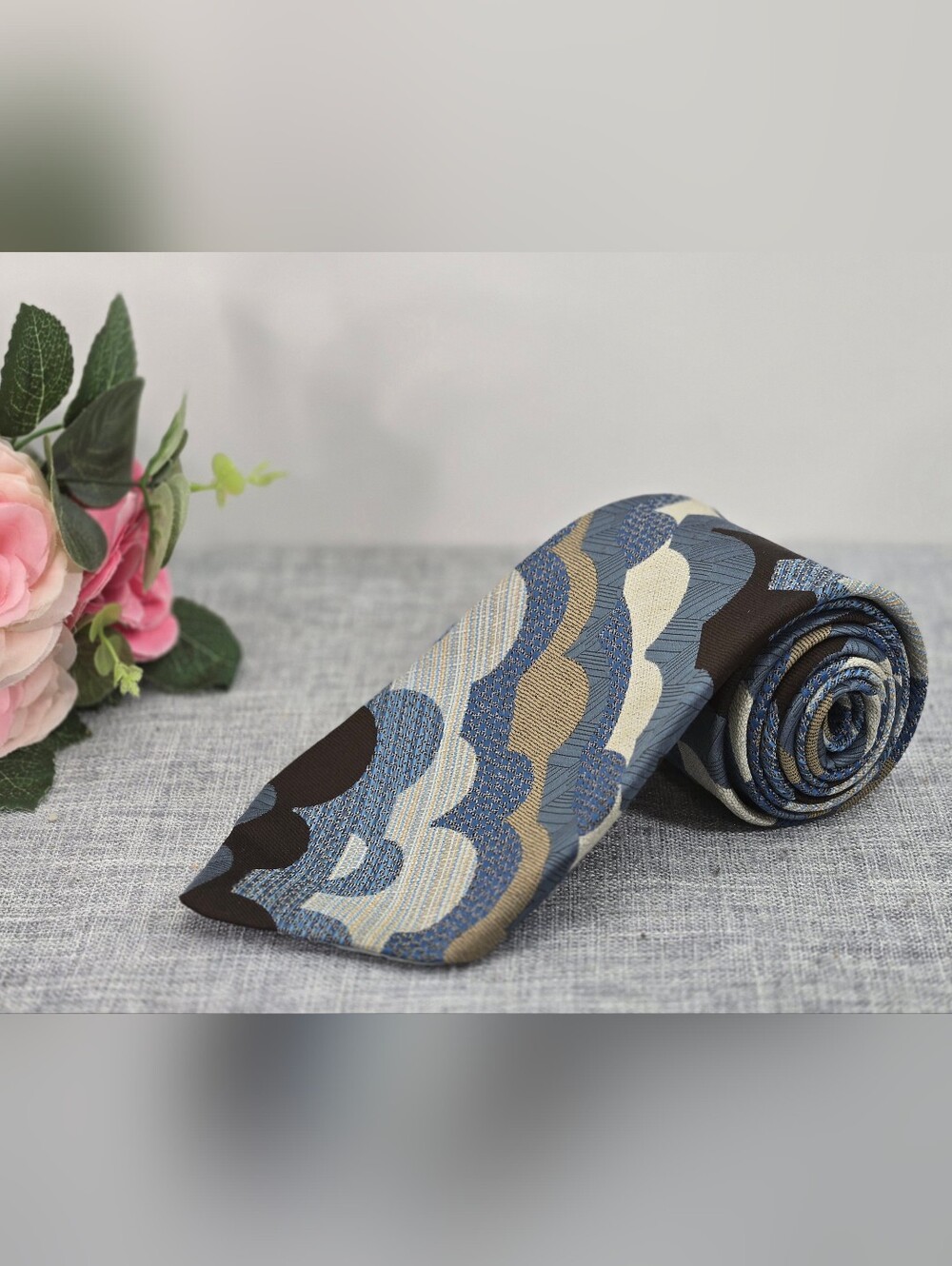 Vintage Wemlon By Wembley Men's Neck Tie Blue Black Beige Patterned Wavy